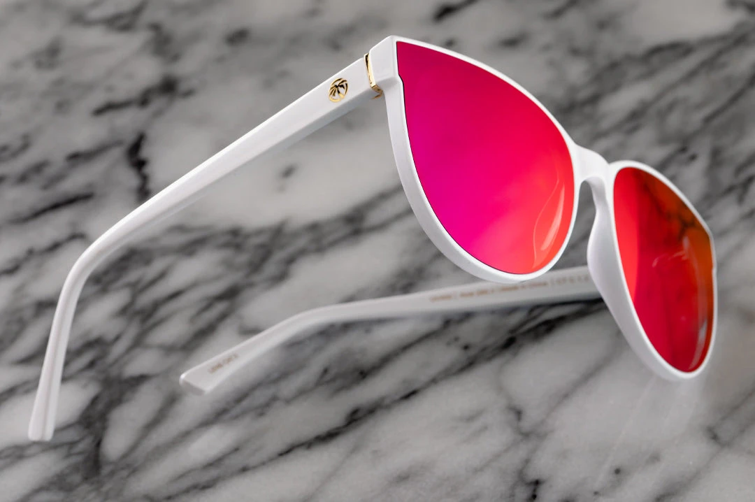 Carat Sunglasses: White 9 Carat Sunglasses: White - Image 7